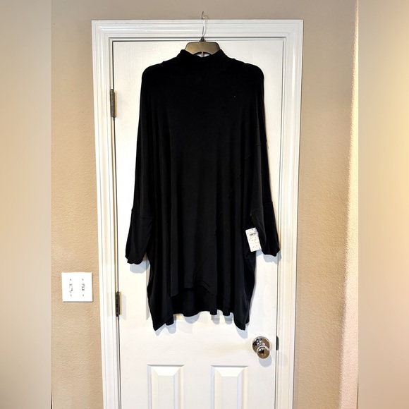 Free People oversized turtleneck - Picture 3 of 4